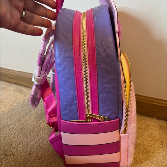 Disney Alice In Wonderland Loungefly Fuzzy Cheshire Mini Backpack - Picture 4 of 11